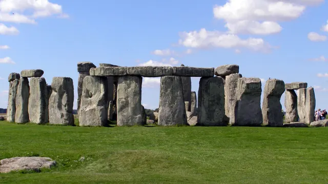 Stonehenge In A Private Vehicle Service From London With Admission Tickets