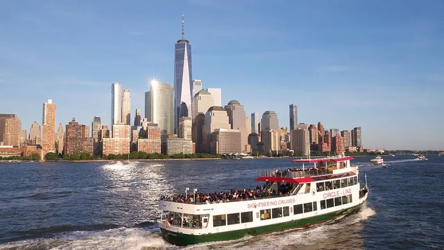 New York City Skyline and Statue of Liberty Cruise + Personalized Guide