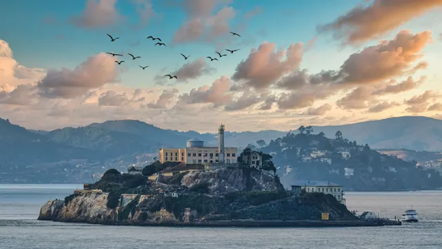 America's Notorious Prison - San Quentin + Ferry Cruise