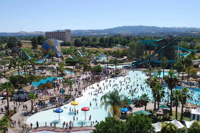 Hurricane Harbor Concord