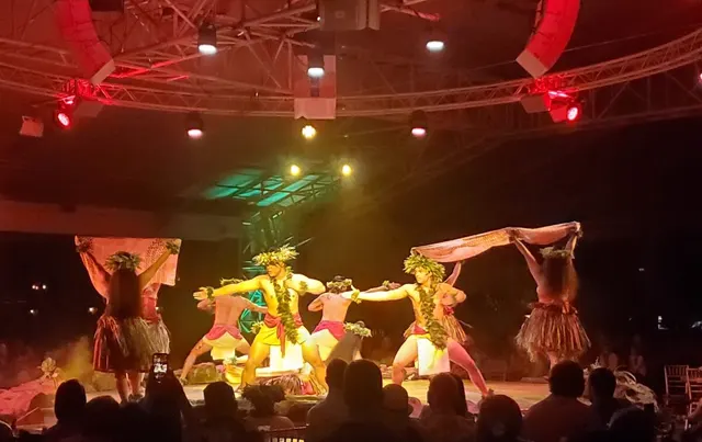Luau Kalamaku on Kauai with Manor House 4-Course Dinner & Show