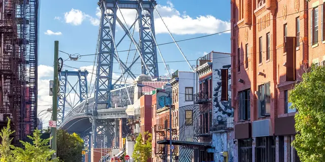 NYC’s Hidden Gems: A Scenic Drive Through Queens, the Bronx, & Brooklyn