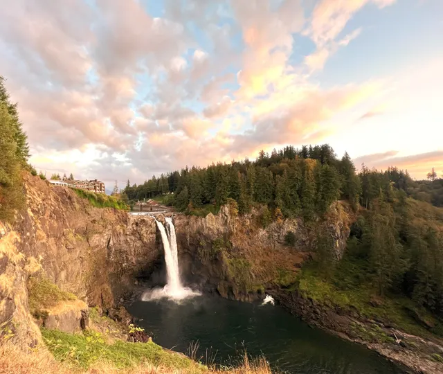 The Best of Seattle and Majestic Snoqualmie Waterfalls