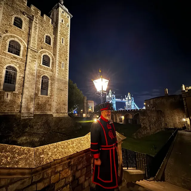 Tower of London After Hours Tour with Beefeater & Keys Ceremony