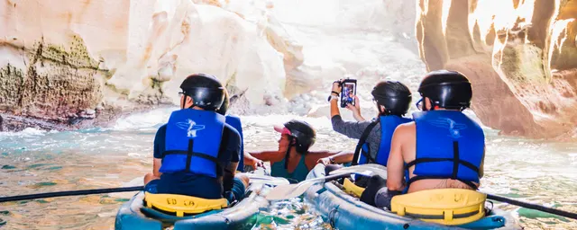 La Jolla Sea Caves Kayak Tour (Single Kayak) + Personalized Guide