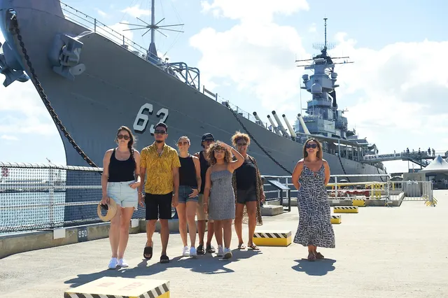 Deluxe Arizona Memorial and USS Missouri Battleship Tour + Personalized Guide